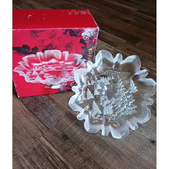 Mikasa Other - Mikasa Christmas Story Footed Bon Bon